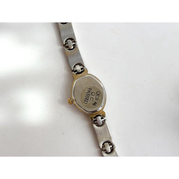 LA Express Dual Toned  Bracelet Ladies Vintage Wristwatch - 18mm - WORKS! - Picture 4 of 11